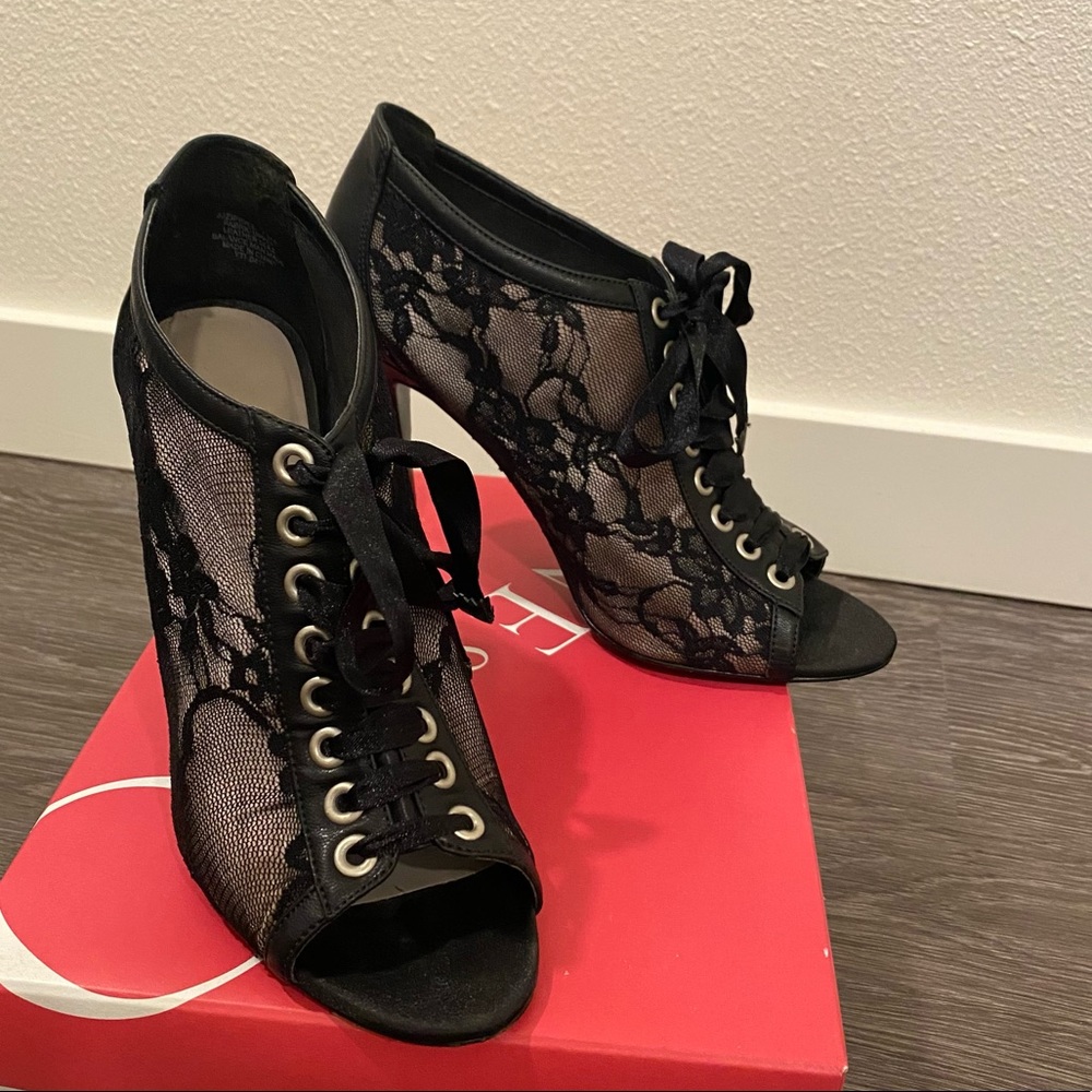 Lace peep toe heels